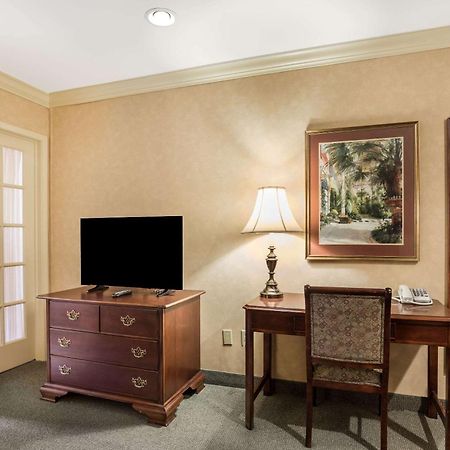 Johnson City Traditions Hotel & Spa, Ascend Hotel Collection מראה חיצוני תמונה
